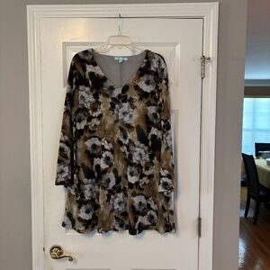 Long sleeve dress with bell sleeves
